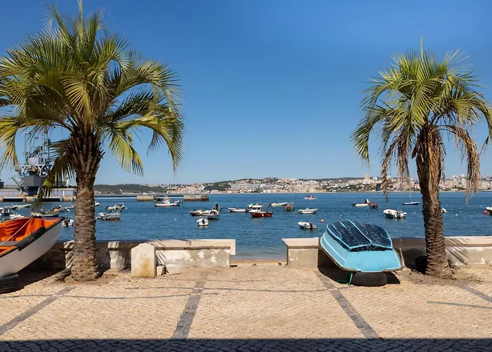 River & Near Lisbon Apartamento Trafaria